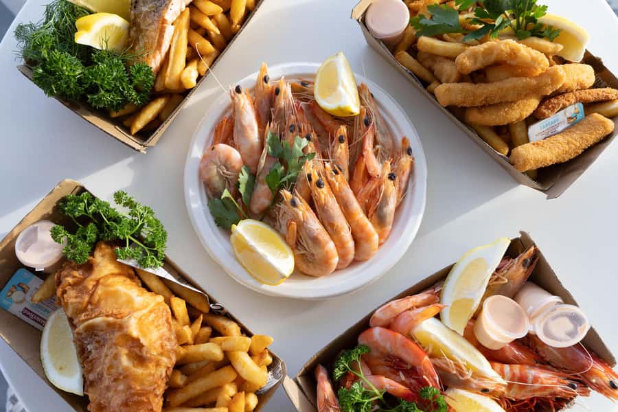 Mooloolaba: Seafood Lunch Cruise - Commentary from Captain Shorty, Darren, and the crew