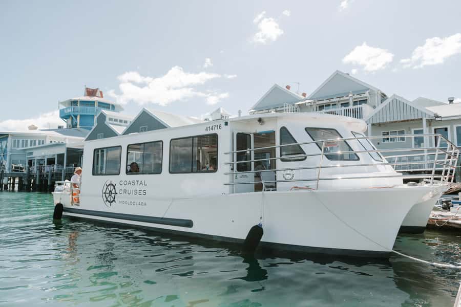 Mooloolaba: Seafood Lunch Cruise - Cruising the river and canals for 90 minutes