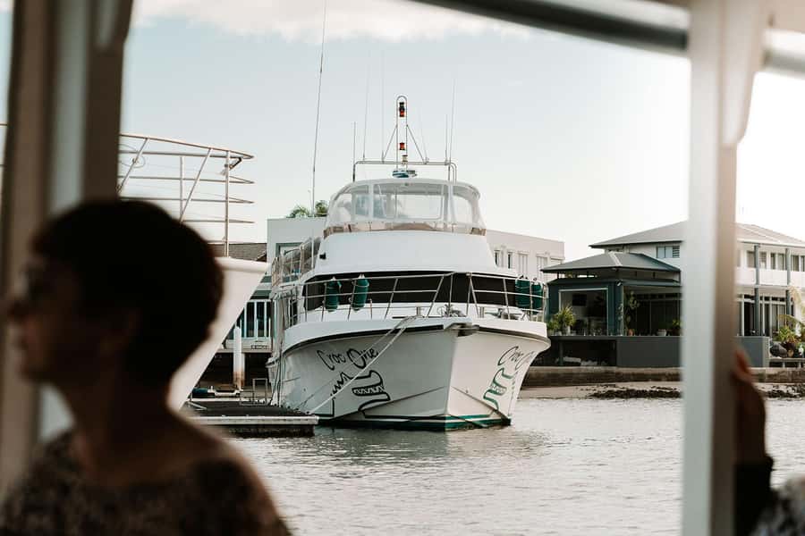 Mooloolaba: Sunshine Coast Sunset Canal Cruise - The Kawana Canal System and La Balsa Park