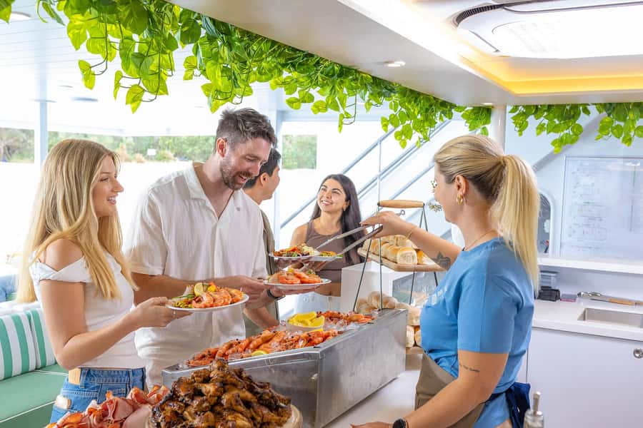 Moreton Island: Dolphin & Tangalooma Wrecks Snorkel Cruise - Should you book it?