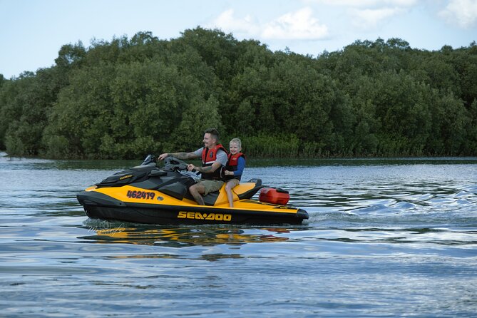 Morning Sightseeing Cruise: 10:30am-12pm (90min) - The central city from the water