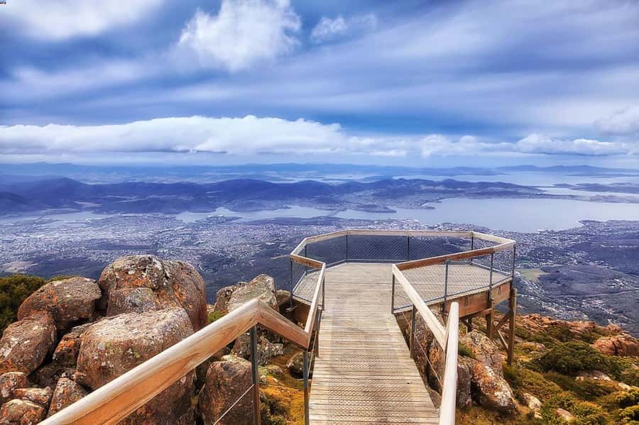 Mt Wellington: Ultimate Experience from Hobart - Leaving the waterfront for Salamanca Place
