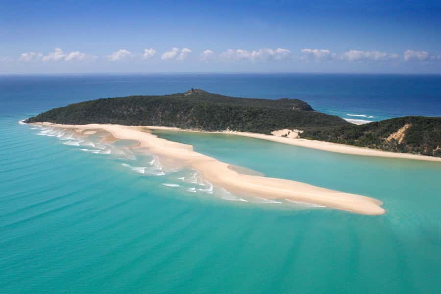 Noosa: Epic Learn to Surf Safari 4x4 - Double Island Point - Why Double Island Point makes learning easier