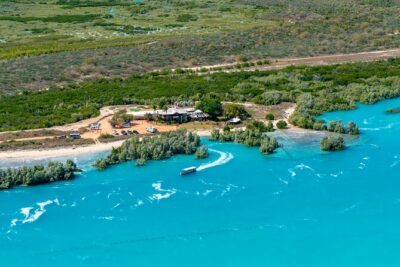 Pearls & Coast: 35-Minute Helicopter Flight & Willie Creek Tour