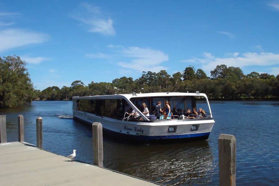 Perth: Full Day Swan Valley Cruise & Wine Tasting With Lunch - Weather, comfort, and the pace of the day