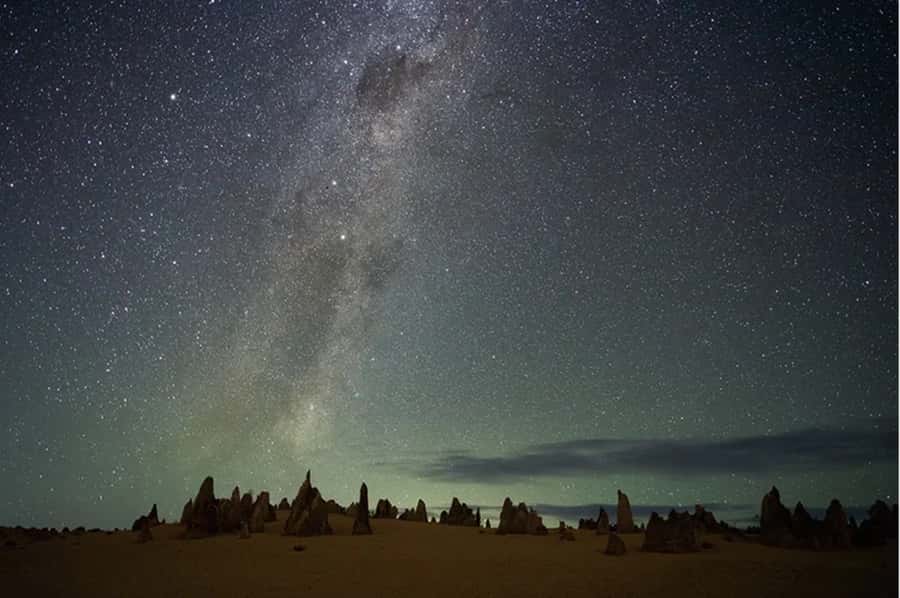 Perth: Pinnacles Desert Sunset & Stargazing with Dinner - Why the Pinnacles are best at the edge of day and night