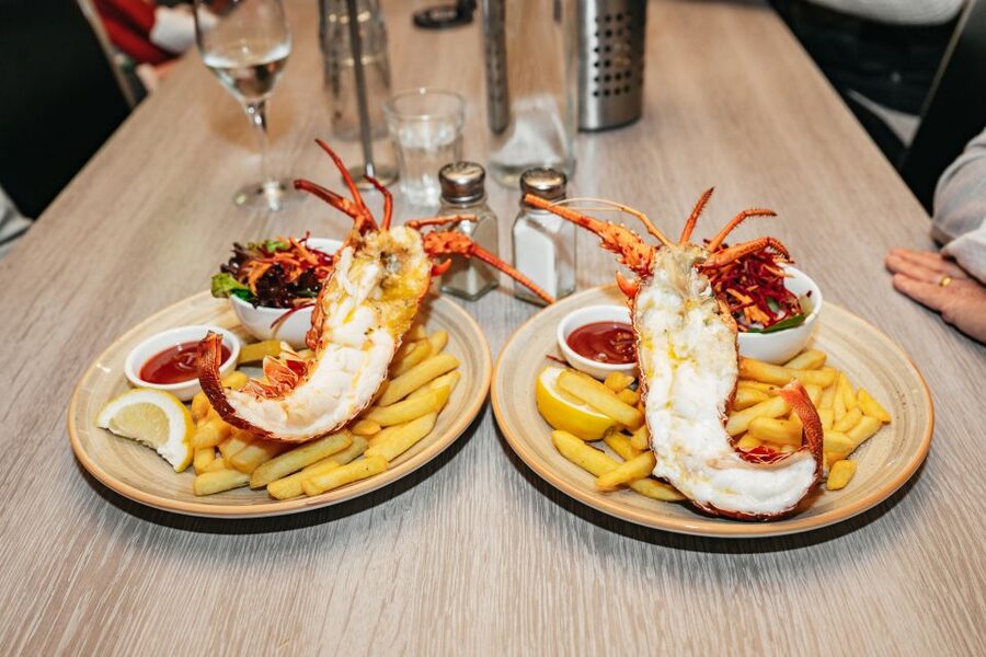Perth: Pinnacles Desert Sunset & Stargazing with Dinner - Dinner in Cervantes keeps the evening grounded