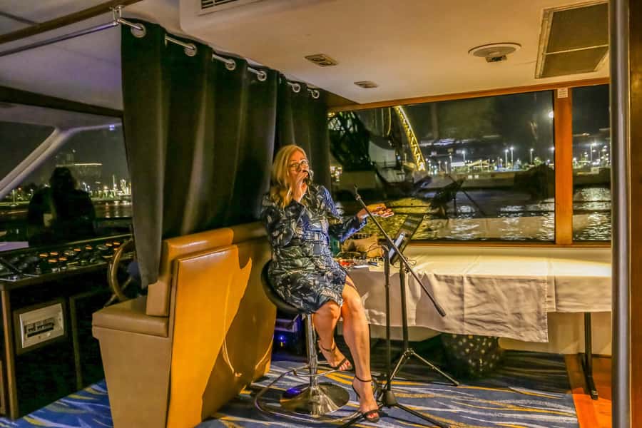 Perth: Swan River Dinner Cruise - Should you book the Swan River dinner cruise?