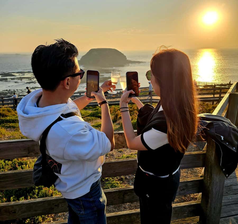 Phillip Island: Golden Hour Penguin Express Tour - Summerlands adds a second wildlife window