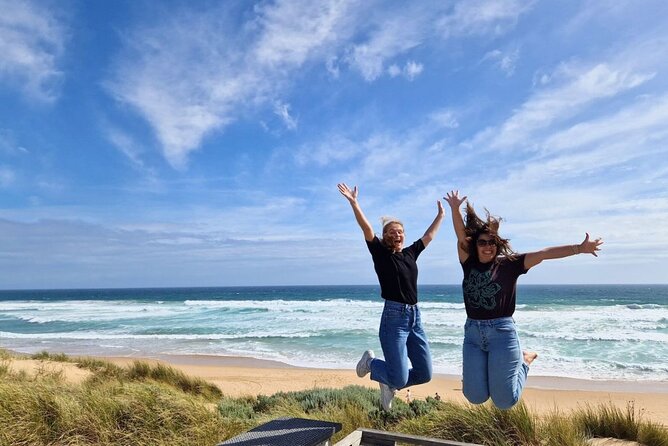 Phillip Island & Penguin Parade Afternoon Eco Tour from Melbourne - Dinner and a short pause in Cowes