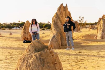 Pinnacles Desert: Sunset BBQ & Stargazing Tour +Sandboarding