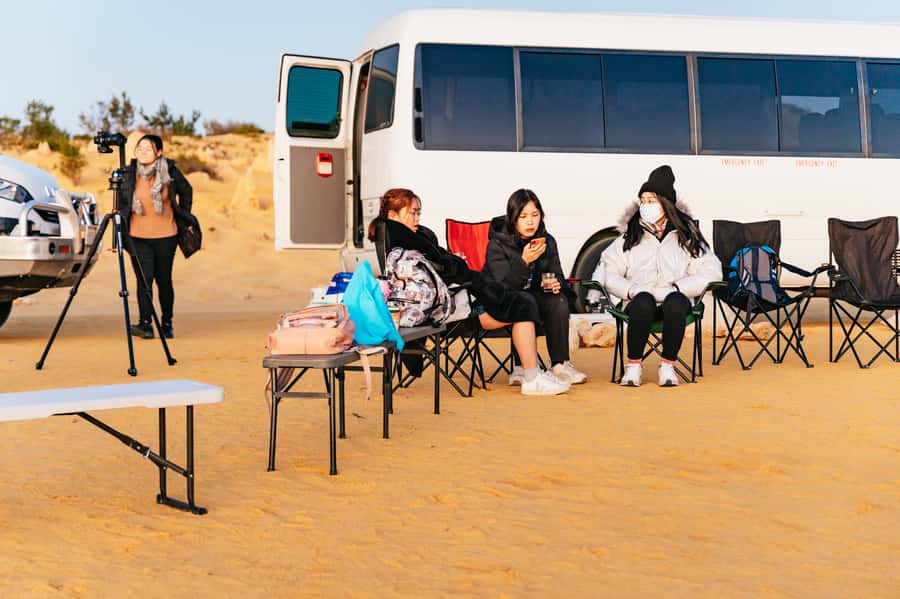 Pinnacles Desert: Sunset BBQ & Stargazing Tour +Sandboarding - The ride home and the practical tradeoffs