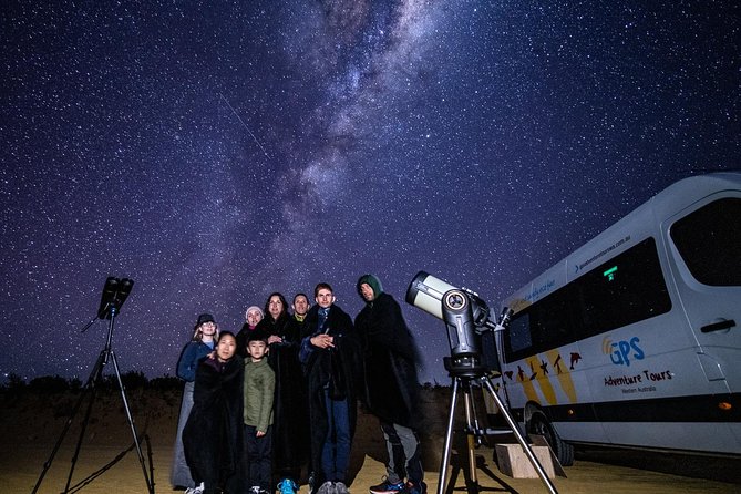 Pinnacles Desert Sunset Dinner and Stargazing Tour - Choosing between Nilgen flowers and Hangover Bay