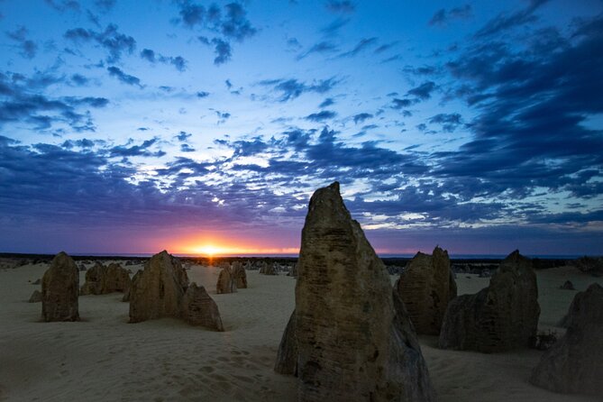 Pinnacles Desert Sunset Dinner and Stargazing Tour - The long ride and group size