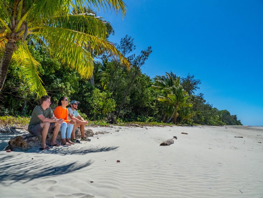 Port Douglas: Daintree Rainforest and Cape Tribulation Tour - Lunch at Heritage Lodge