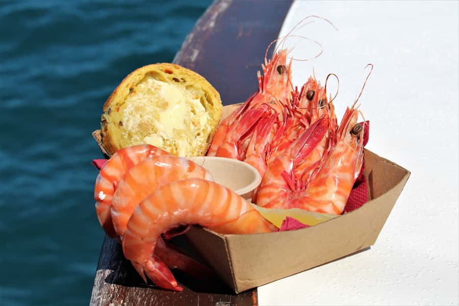 Port Douglas: Shaolin Seafood Lunch Sail, with Fresh Prawns - Stories about a rare Port Douglas vessel