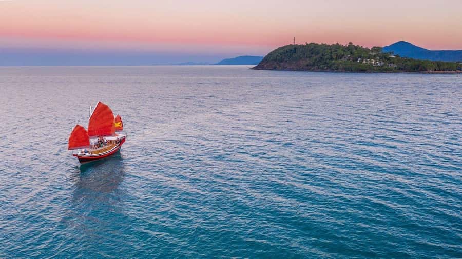 Port Douglas: Sunset Cruise on a Chinese Shaolin Junk Ship - The Captains Make the Difference