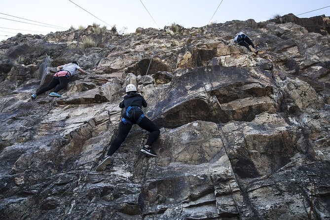 Rock Climbing at the Kangaroo Point Cliffs in Brisbane - Weather, timing, and the cancellation rule