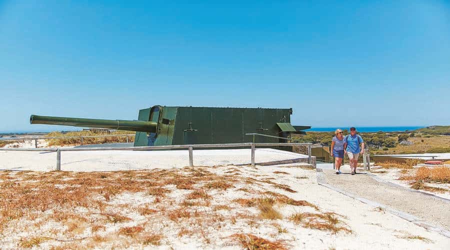 Rottnest Island: Grand Bus and Train Tour with Lunch - Why this tour works for a first Rottnest visit