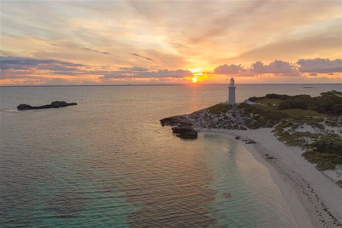 Rottnest Island Round Trip Ferry from Fremantle - Bus routes and the lighthouse option