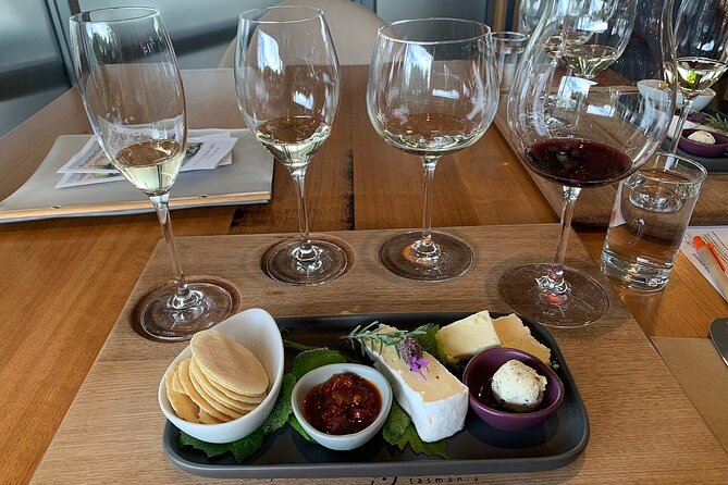 Signature Saturday Wine Tour - Coal Valley Vineyard delivers the big views