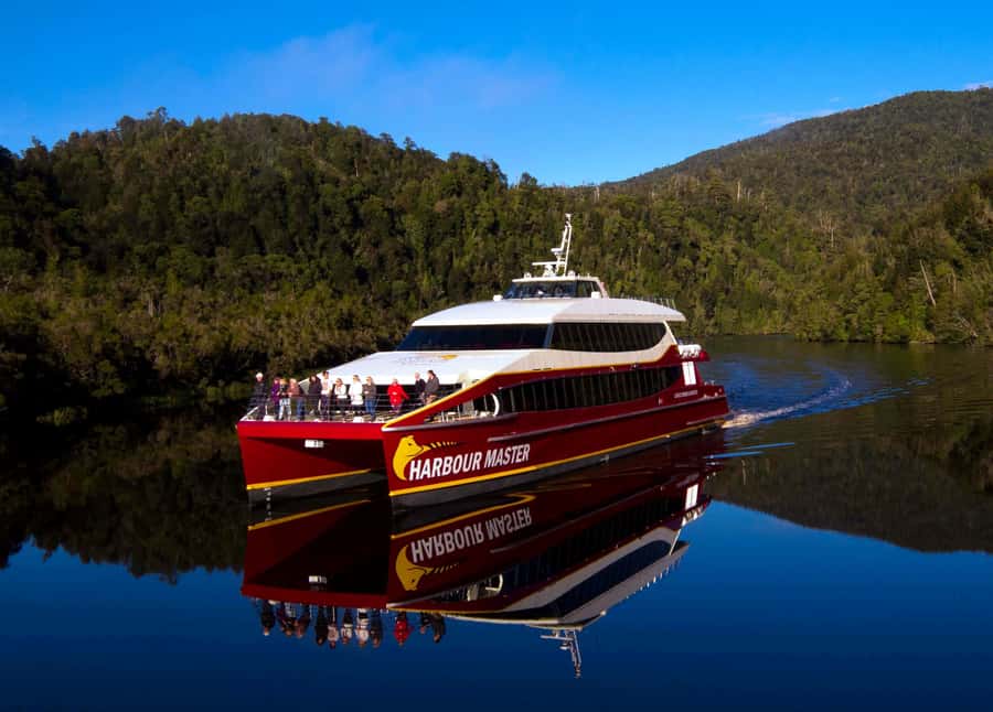 Strahan: World Heritage Cruise on Gordon River with Lunch - Lunch with local Tasmanian produce