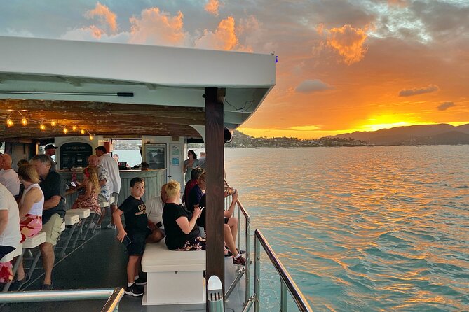 Sundowner Sunset Cruise Airlie Beach - Seating and the group of up to 38