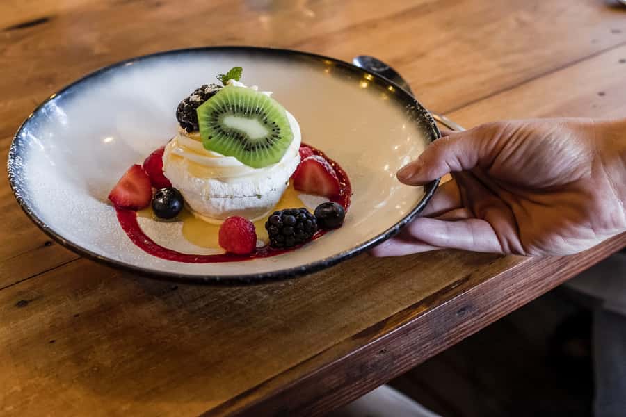 Sunshine Coast & Noosa Hinterland Scenic Culinary Experience - Mary Cairncross and the Glass House Mountains