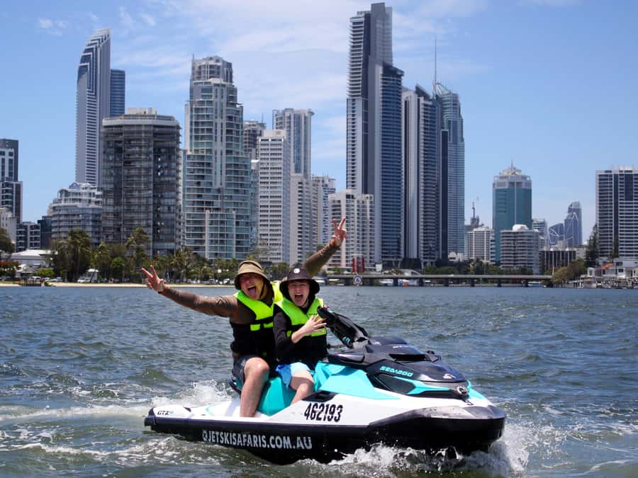 Surfers Paradise: 30-Minute Jet Ski Tour - Choosing between solo and shared riding