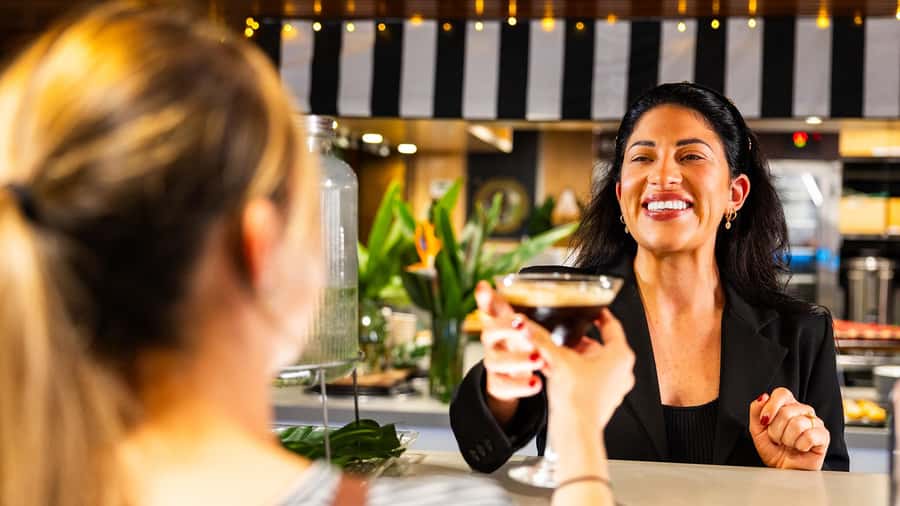 Surfers Paradise: Buffet Dinner Sightseeing Cruise - Key points at a glance