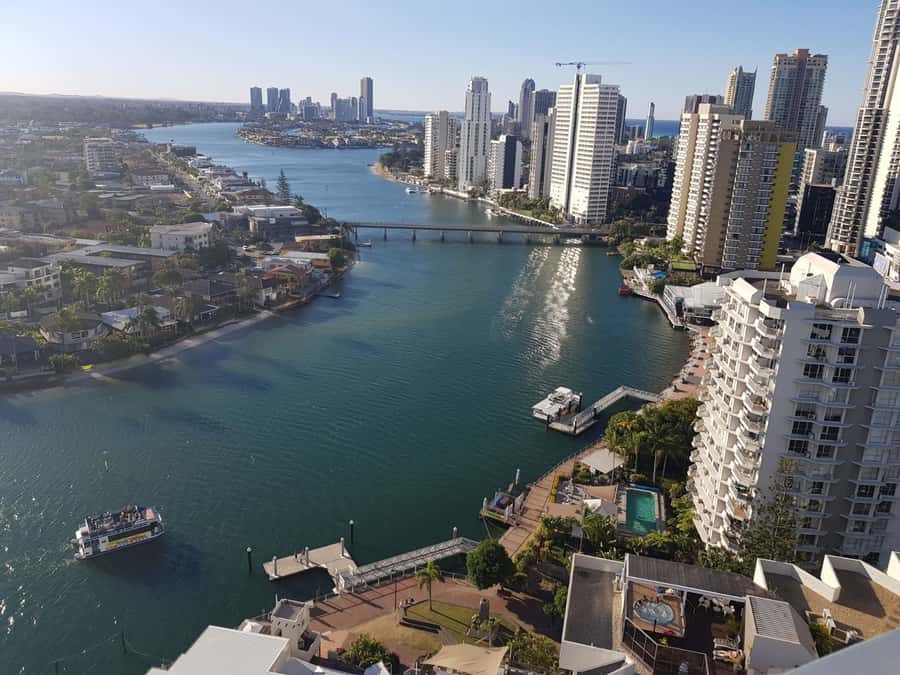 Surfers Paradise: Sightseeing Midday River and Canal Cruise - Choosing between the sundeck and covered seating