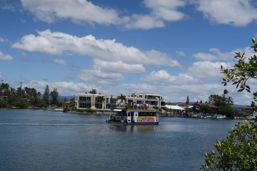 Surfers Paradise: Sightseeing Morning River and Canal Cruise - Who should book this cruise?