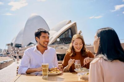1-Hour Opera House Tour with Meal and Drink