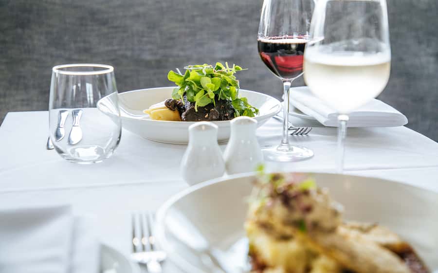 Sydney: 2-Course All Inclusive Lunch Harbour Cruise - The two-course lunch and New South Wales wine