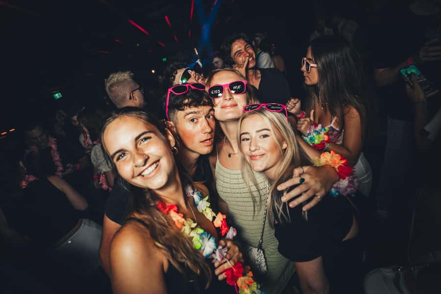Sydney: Big Night Out Pub Crawl with Local Party Hosts - What this Sydney night is really designed to do