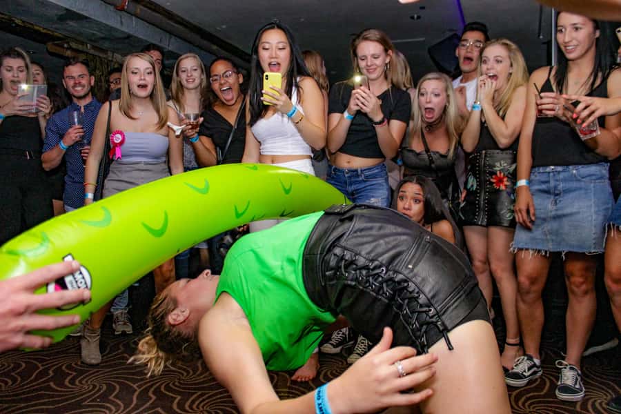 Sydney: Big Night Out Pub Crawl with Local Party Hosts - Photos, games, and the value of a hosted night