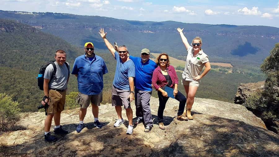 Sydney: Blue Mountains Wildlife & Bushwalk Small-Group Tour - Lunch in Leura or Katoomba