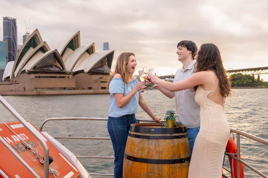 Sydney: Golden Glow Sunset Harbour Cruise with 1 Drink - Practical tips for a smoother evening