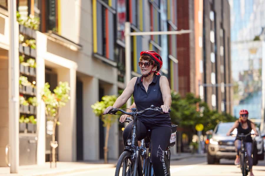 Sydney: Guided Harbour E-Bike Tour - Walsh Bay and the ride across the Harbour Bridge