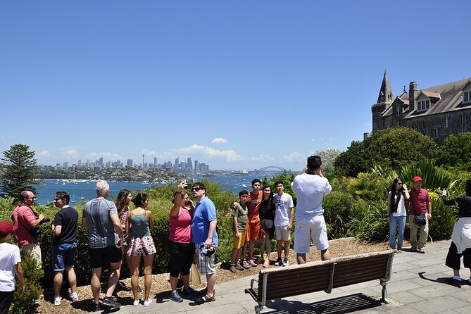 Sydney Guided Sightseeing Bus Tour - Paddington, Taylor Square, and the Opera House finish