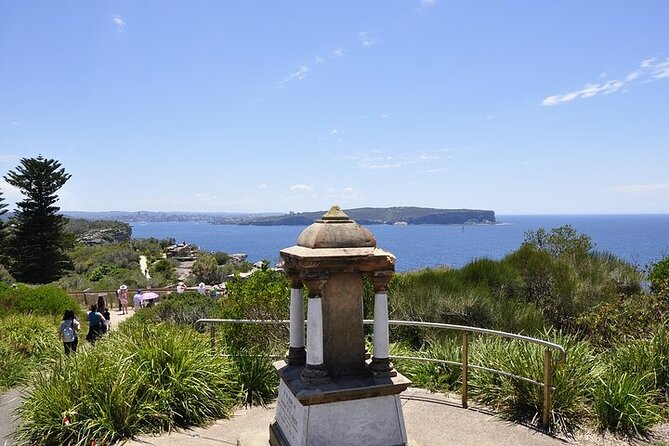 Sydney Guided Sightseeing Bus Tour - What the guide adds to the ride