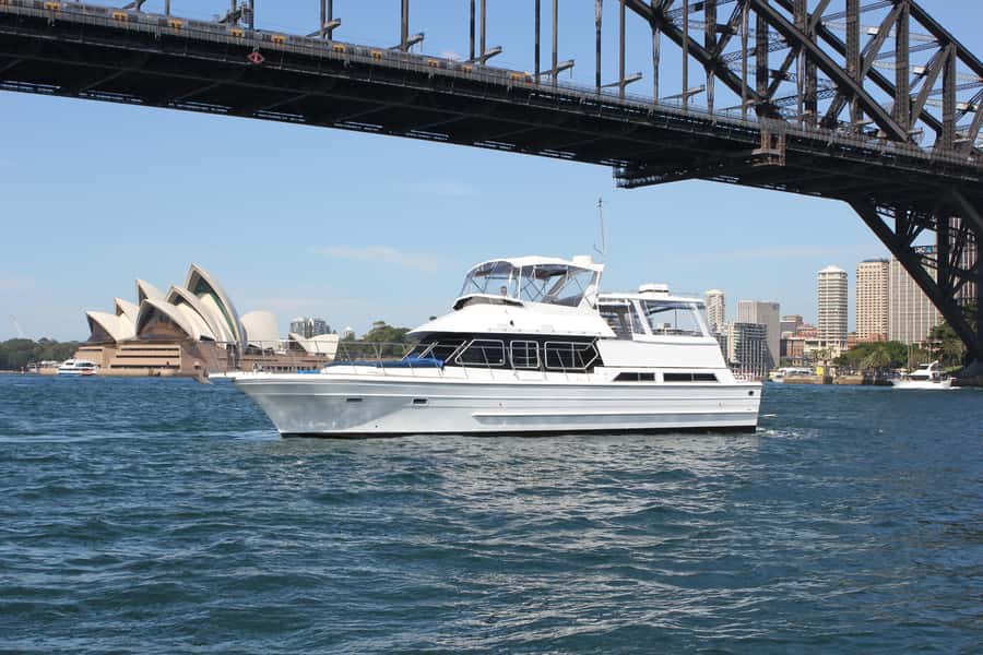 Sydney Harbour: 2-Hour Morning Yacht Cruise with Morning Tea - Meeting the yacht at Circular Quay