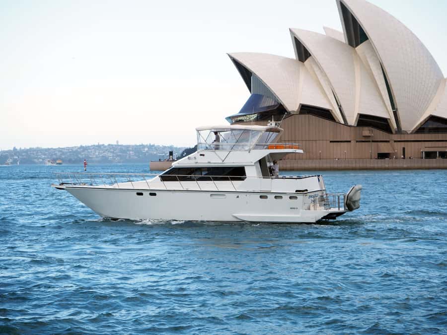 Sydney Harbour: 2-Hour Morning Yacht Cruise with Morning Tea - Under the Harbour Bridge and beside the Opera House