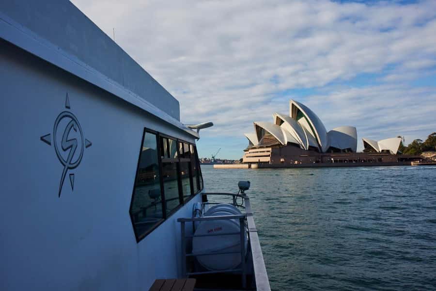 Sydney: Harbour Cruise with Buffet Lunch - Lunch with 13 choices