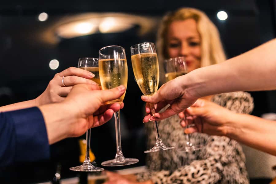 Sydney: Harbour Dinner Cruise with 3, 4 or 6-Course Menu - Who should book this Sydney dinner cruise