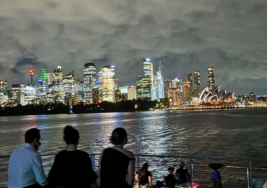 Sydney: Harbour Dinner Cruise with Buffet - What the harbour looks like at sunset