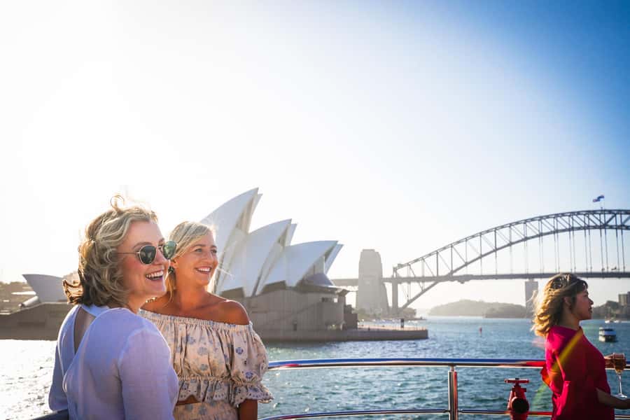 Sydney Harbour Experience 90-minute Sightseeing Cruise - Key points at a glance