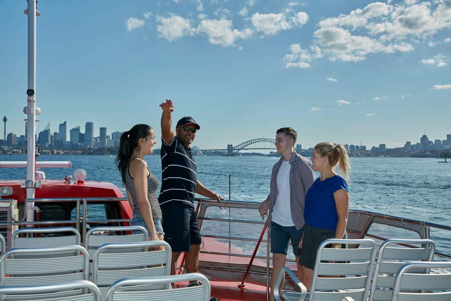 Sydney: Hop-on Hop-off Harbour Cruise with Commentary - The full circuit is a useful first-day orientation
