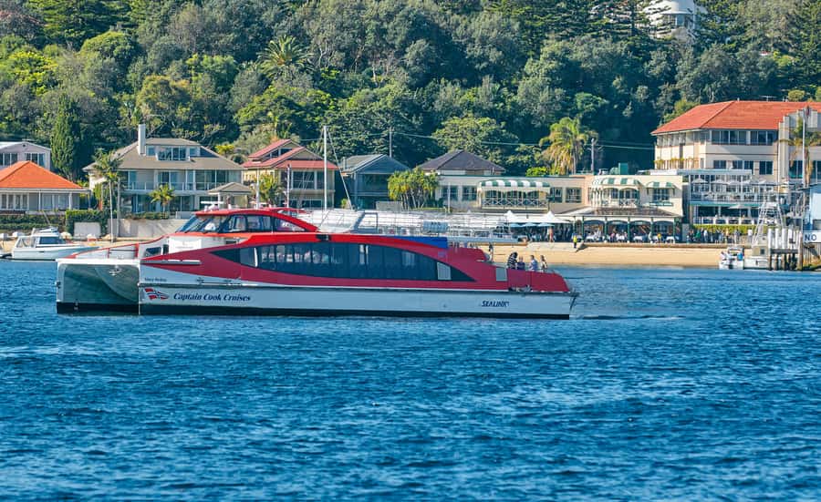 Sydney: Hop-on Hop-off Harbour Cruise with Commentary - What the boat experience is really like