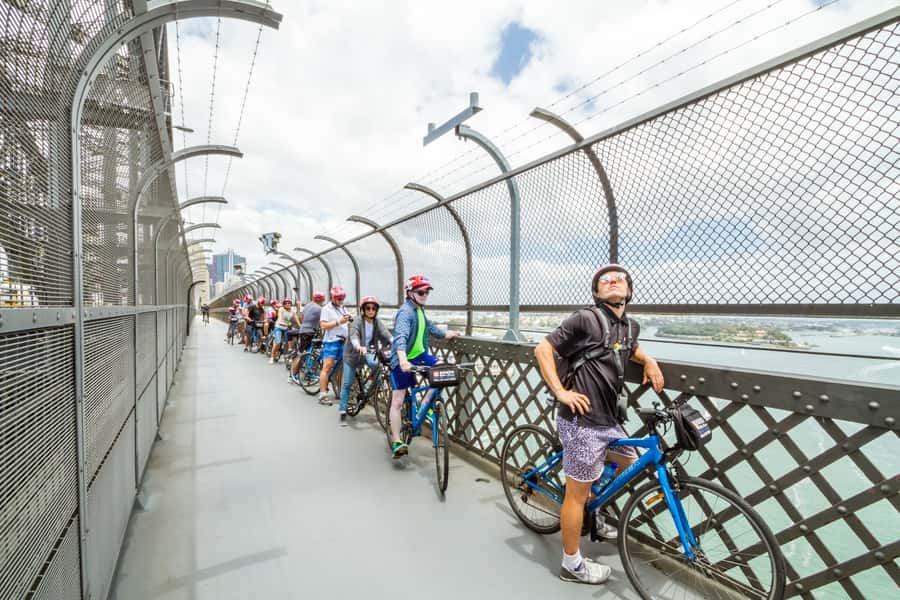 Sydney: Iconic Sights 4-Hour Bike Tour - Fitness, comfort, and family suitability